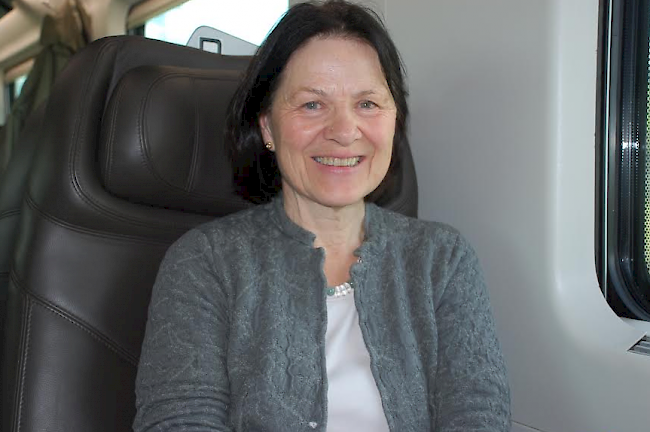 Staatsrätin Esther Waeber-Kalbermatten im Zug nach Rom.