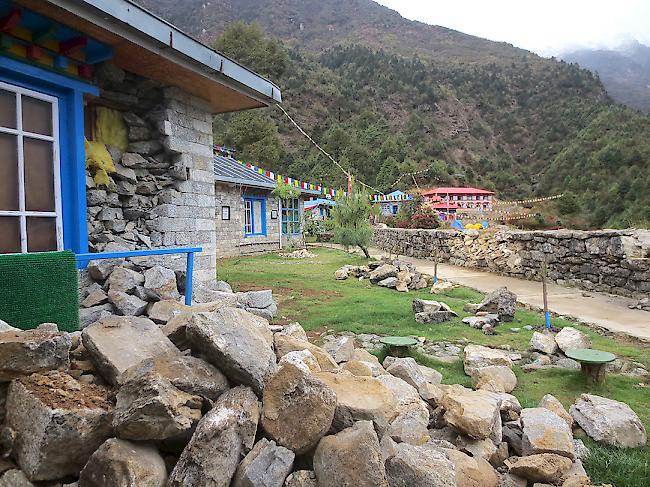 Die Gemeinde Zermatt beteiligt sich finanziell am Wiederaufbau eines Spitals in Nepal.