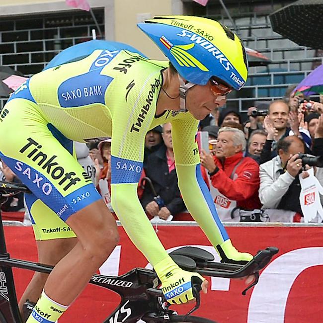 Alberto Contador wird nach einem starken Zeitfahren am Sonntag wieder im rosa Leadertrikot an den Start gehen