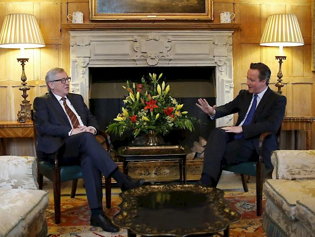 David Cameron spricht mit dem Präsidenten der EU-Kommission, Jean-Claude Juncker über die EU-Mitgliedschaft Grossbritanniens
